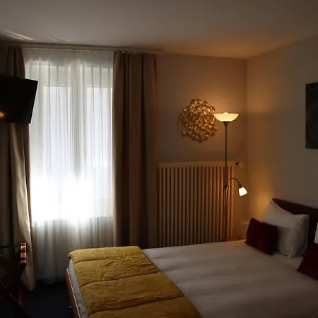 La Clef D'or Communale 3* Bursinel