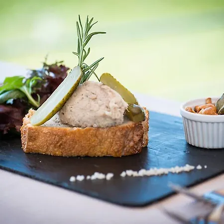 La Clef D'or Communale Gasthof Bursinel