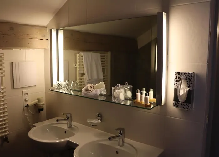 La Clef D'or Communale 3* Bursinel